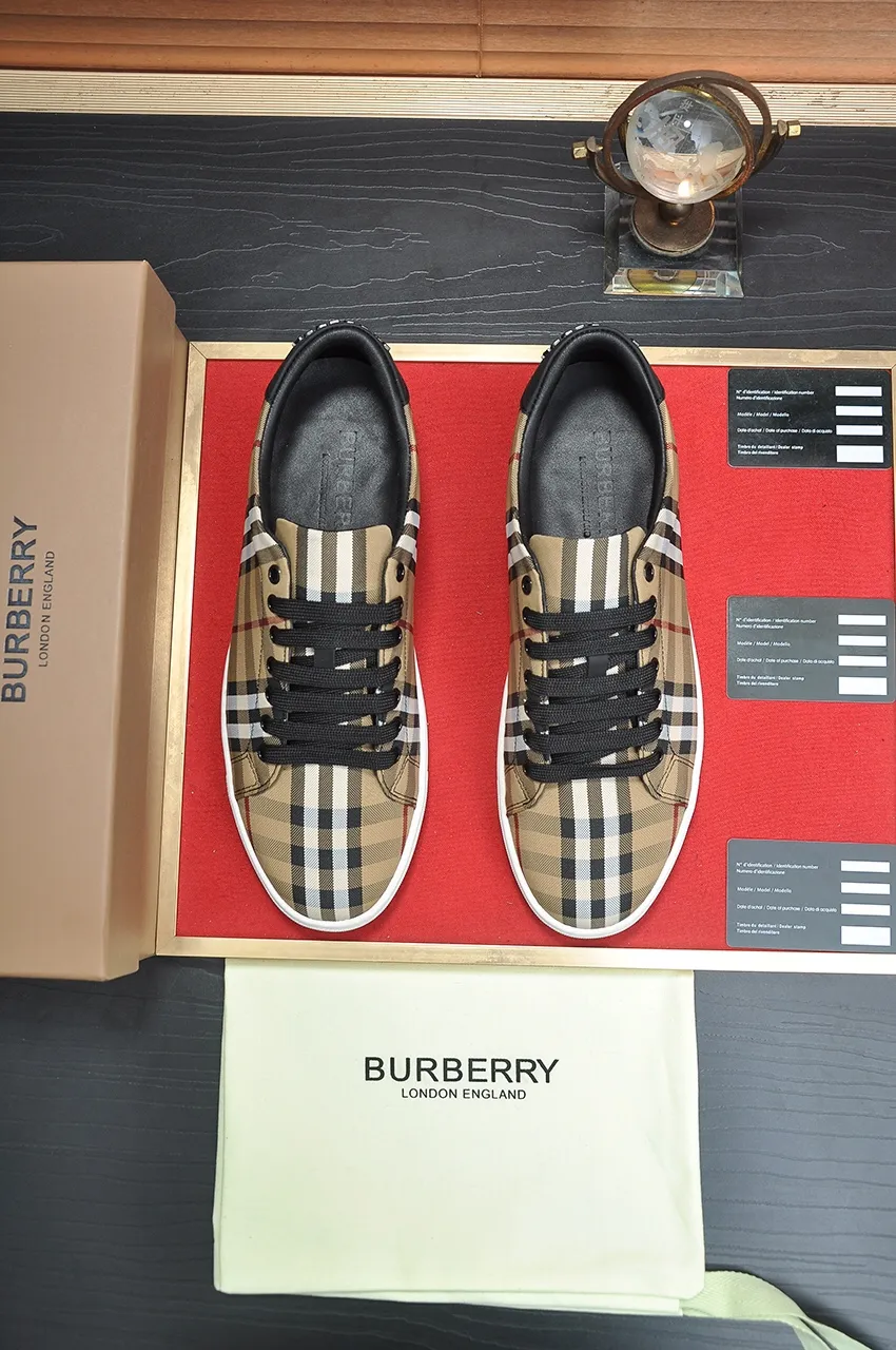 Men's shoes💰480💶[Burberry] (cowhide lining) classic low-top sneakers｜Imported cowhide with classic plaid fabric｜Cow leather lining｜Original outsole｜Fine workmanship and comfortable to wear Size: 38-44 (customized at 45)